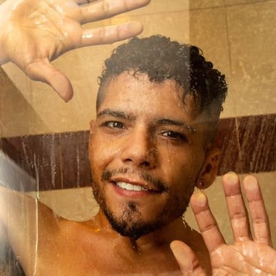 JustGioXXX's profile picture. Just everyone's favorite 🌈 cashier/porn ⭐. 

This is my New Official Account, my old account was Hacked at 8000+ time to rebuild again