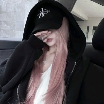 riananchu's profile picture. オタク×金欠@emi_xpqx