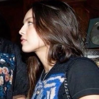 taecat0_0's profile picture. 📷’운명: 𝗍𝗁𝗏 ﹠ 𝗆𝖾