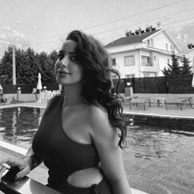 yycaam's profile picture. 