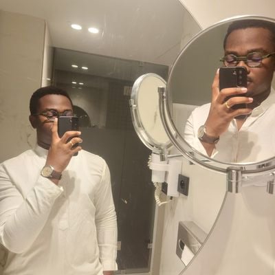 abdiias_'s profile picture. G.O.E ☝Madridista. Marc 11:24.   #Team229 🇧🇯