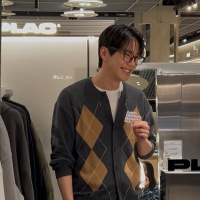 azz_tcv's profile picture. 0122