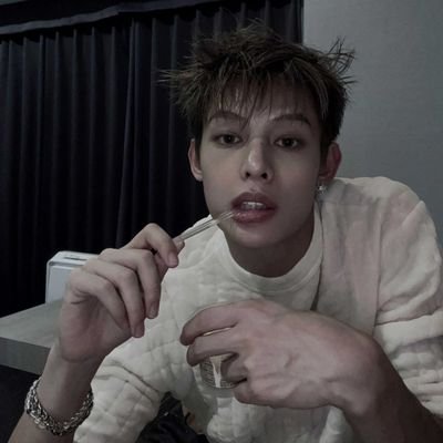 cortisluvs's profile picture. ❀˖° 𝓑𝓵𝓸𝓸𝓭𝓼𝓱𝓸𝓽 𝓮𝔂𝓮𝓼 𝓽𝓸𝓷𝓲𝓰𝓱𝓽  𝄂𝄚𝅦𝄚𝄞𝅄ㅤ