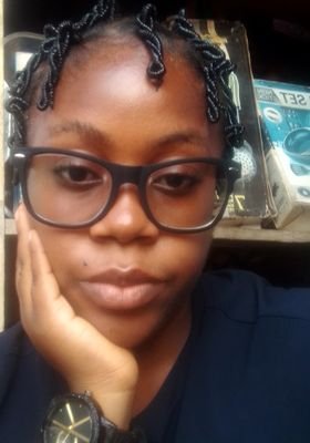 ez68924's profile picture. I'm just a girl 🌹