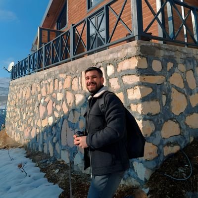 Mehmetaliikrkn's profile picture. Gördüğün her şeye güvenme tuz bile şekere benziyor.