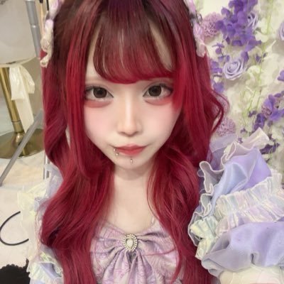 himenyqsama's profile picture. 大音量で音が沢山ある曲を聞いて、世界の全てをあたしと音楽だけにする @C_bell_floweR⬅️城@himenyq⬅️のそのそと、万バズ狙っています