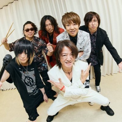 iHUXlJSfzj11435's profile picture. 