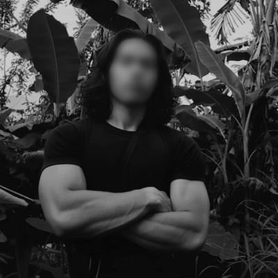 ditujuan's profile picture. i only post on here so my mom knows i'm alive