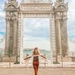 Urhirboon405's profile picture. 