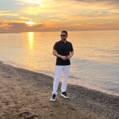 smhkb1's profile picture. Uzm.Öğretmen | Meb | Geri takip var