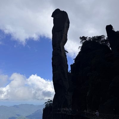 v2a14j's profile picture. 