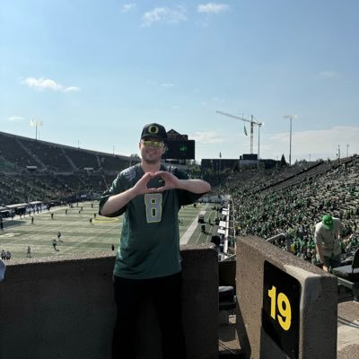 LeviB824's profile picture. Dante Moore enthusiast #HereWeGo #LetsGoPens #GoDucks🦆 #LetsGoBucs⚾️ #DubNation