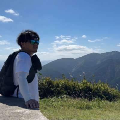 kd_mountain's profile picture. YouTubeで北アルプス・剱岳の冬山景色を見て心動かされ感動の涙🥹あの景色をこの目で見たい👀 自分もあの頂へ🏔️ 40歳からの新たなチャレンジの物語をYouTubeにて配信🧗 さぁ日本百名山を制覇しよう💯