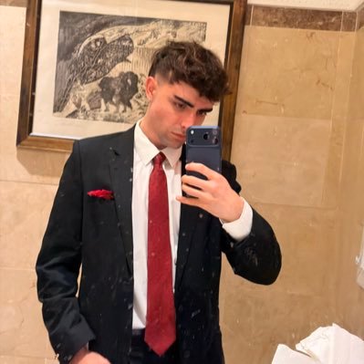 erla7_'s profile picture. 