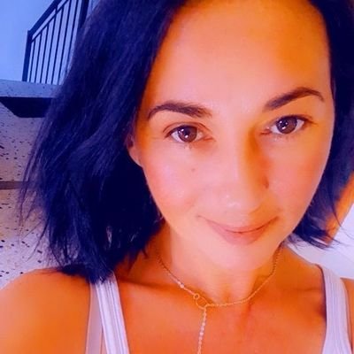 SophieMalicia's profile picture. De Paris à Bastia 🇨🇵
Exploratrice de la vie et de l'univers Passionnée de pêche, de danse et d'humour noir 😁🖤💋💋💋
Electron libre, philosophie et musique