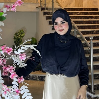 nouraym789's profile picture. Senior 25 🎓 @_waeljassar 🩷