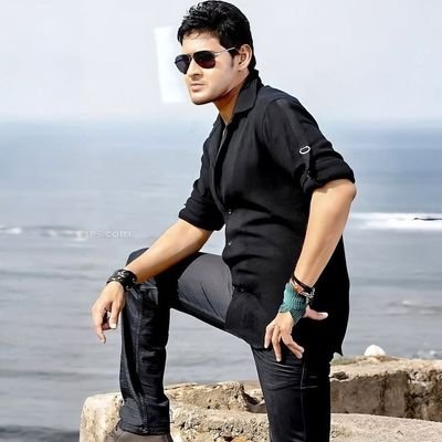 urstrulyBOBJr's profile picture. noveMBer will be remeMBered 🔥💥❤️‍🔥 
#GlobeTrotter🌍