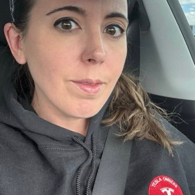 sadiexxd's profile picture. 🇺🇸 @DenverTeslaClub 🏔️Tesla Model 3, FSD, + 3 power walls , $TSLA, that lady who rented a mountain.