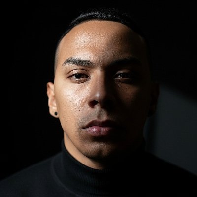 Juher_'s profile picture. 29. Contador. Estudiante de Gestión Cultural. Me gusta la poesía.