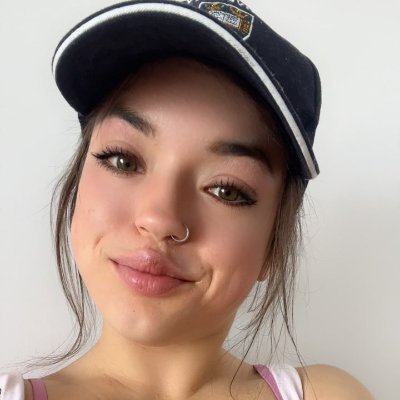 smallvikka's profile picture. I’m not cold, just done being warm for the wrong one 💋