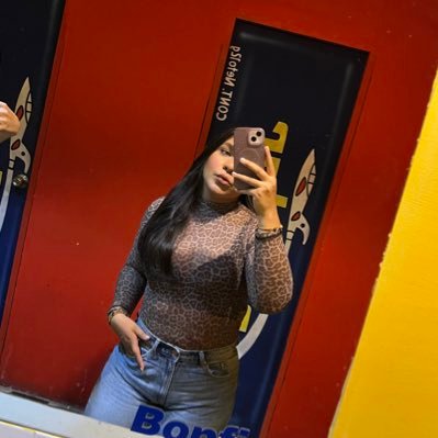 ponquesitodamor's profile picture. obsession: pandebono, café, series y libros.