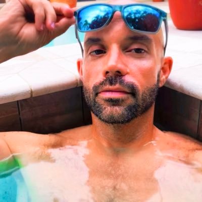 Eatyoucookyou's profile picture. Writer | Rare wine & spirits collector | Fisherman & Chef | Former Analyst @ PFF