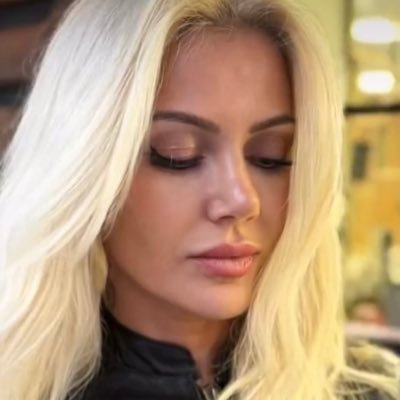 _guccis_'s profile picture. Hüzün kovan kuşu gelmiş