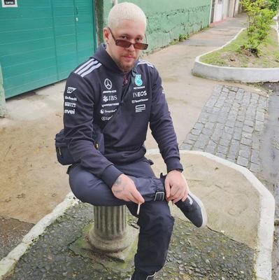 ronycastroc's profile picture. mov. musician. software developer.