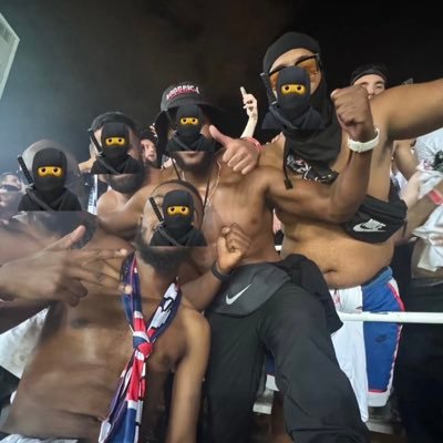 LeF93971's profile picture. PSG4Life sois jsuis dans l’virage a180 sois jsuis dans l’virage et j’crie aller Paris