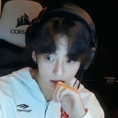 jkook_0997's profile picture. This user loves jungkook / jungwon 𐙚