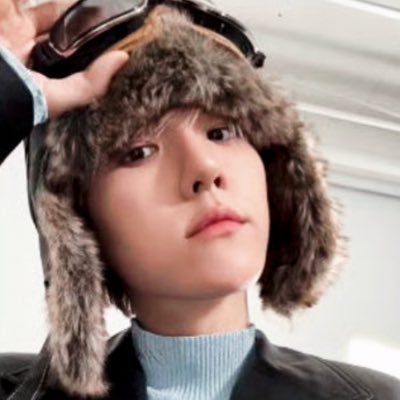 baekfawn's profile picture. full-on oedipal love for baekhyun