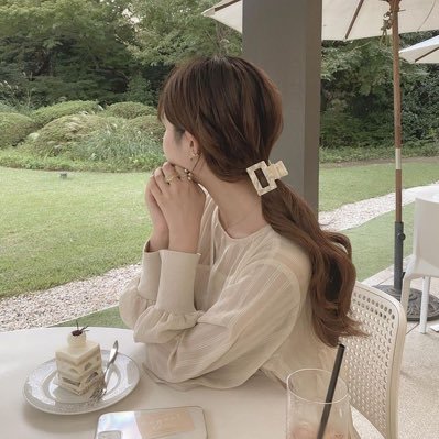 yuipi_beauty7's profile picture. 美容大好き20代🫧 | スキンケア&コスメの神商品まとめ | 美容系OL👩‍💼 | ドン底人生を本気でかえた美容プロ🔥