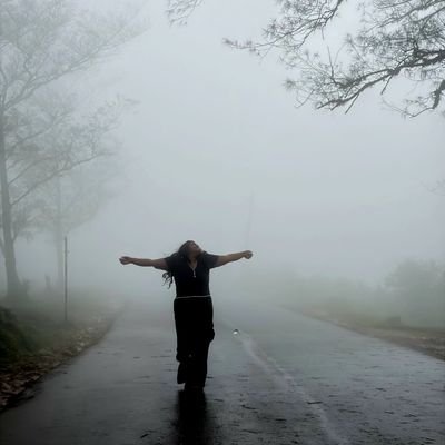 _neelanjuuuuu_'s profile picture. Socially awkward human being🙂
https://t.co/kICnoLbsTN