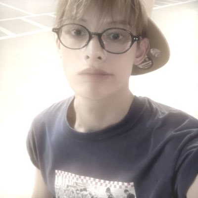 miuyufan's profile picture. just one happy yufanist 𖦹’ 🍮