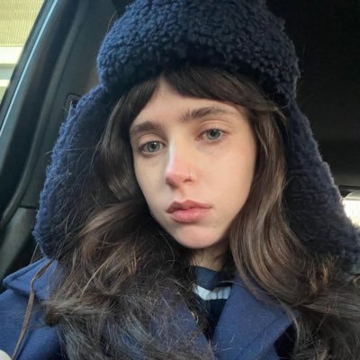 pinkissfly's profile picture. — an 6️⃣teen girl who's into science world, this account dedicated for whoever that also into to physics, geographia, and tech stuff 💤