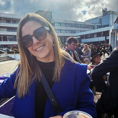 Lauraloo2965's profile picture. racing fan