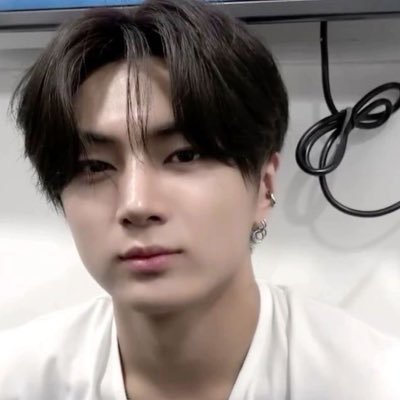 SlAm_DuNk147's profile picture. 현재의 선택이 틀리지 않았음을 증명하라