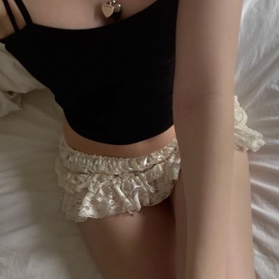 quyhiw's profile picture. followers before dm