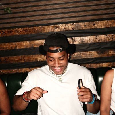 santanataughtem's profile picture. 🇵🇷 | BX’s finest | Ivy Leaguer | lemme talk my shit… I don't run from nothin' dog, tell 'em I ain't layin' low IG: @santanataughtem