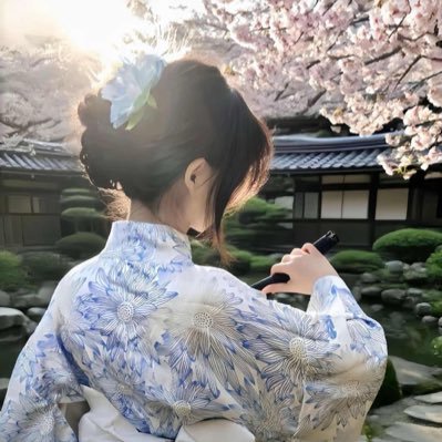 1NvFXaqYBQ52279's profile picture. 