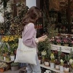 Ireagirq64272's profile picture. 