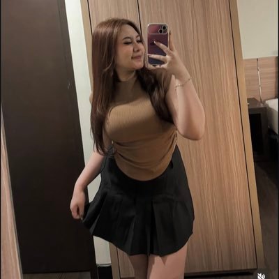 Aprinitautami's profile picture. hidup tidak selalu seperti yang kita inginkan, tapi kadang hidup tidak sesulit yang kita bayangkan