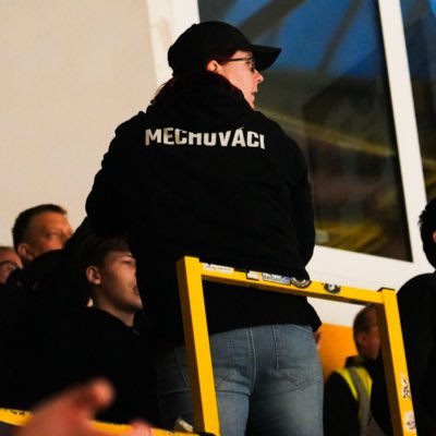 Zazicekzaza's profile picture. Hrdý Hradečák s ADHD. V kotli od roku 02/03. Milovník ultras scény, pyra, hudby, knížek a sportu. Patriot a vlastenec. Nic než Hradec! HP & LP 🫶
