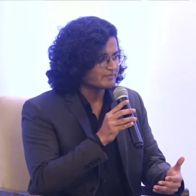 DhruvakshSaha's profile picture. He's a friend, but he says he's a stranger in this song. Principal Correspondent @bsindia. Usual disclaimers.