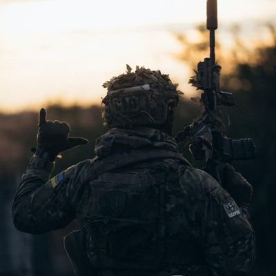 Real_LT03V's profile picture. This account got hacked