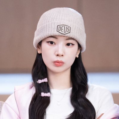 dearest_dayu2's profile picture. stream SPAGUETTI by LE SSERAFIM & THIS IS FOR by TWICE 🐈🔥