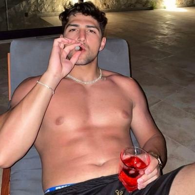 _qlfcae's profile picture. 