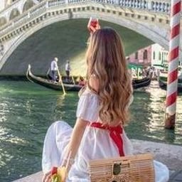 Vwerwu42632's profile picture. 