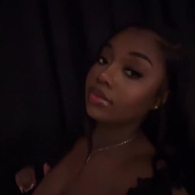 MomoMila4's profile picture. Beneficial & Been Official