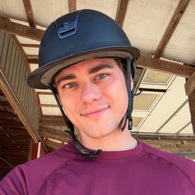 julian_oliver00's profile picture. Proudly gay 🌈✨, unapologetically me. Coffee dates & deep talks welcome ☕❤️, BDSM MASTER 🏳️‍🌈✨❤️.